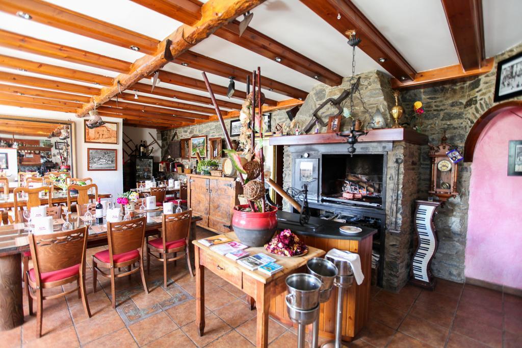 Casa Rural Restaurant Borda Patxeta กานีโญ ภายนอก รูปภาพ