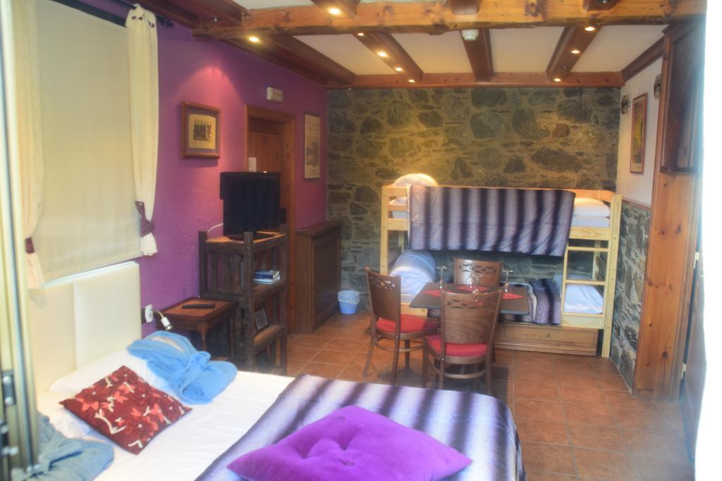 Casa Rural Restaurant Borda Patxeta กานีโญ ห้อง รูปภาพ
